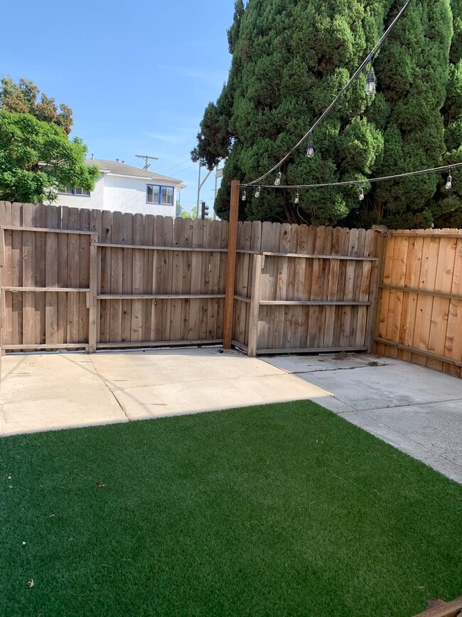 Patio - 3466 Glendon Ave