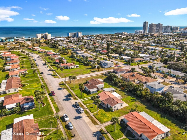 Building Photo - 710 Flamingo Dr