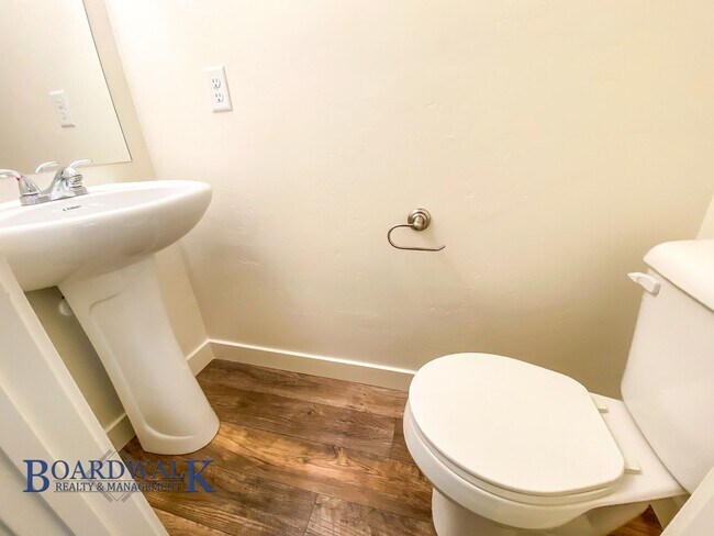 Building Photo - Stunning 3 Bed Townhome in Herriman