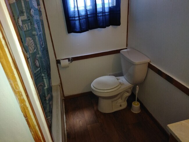 bathroom - 3640 W 3rd St