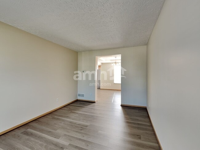 Building Photo - 8510 Reynoldswood Dr