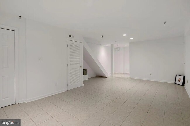 Building Photo - 505 McManus Way