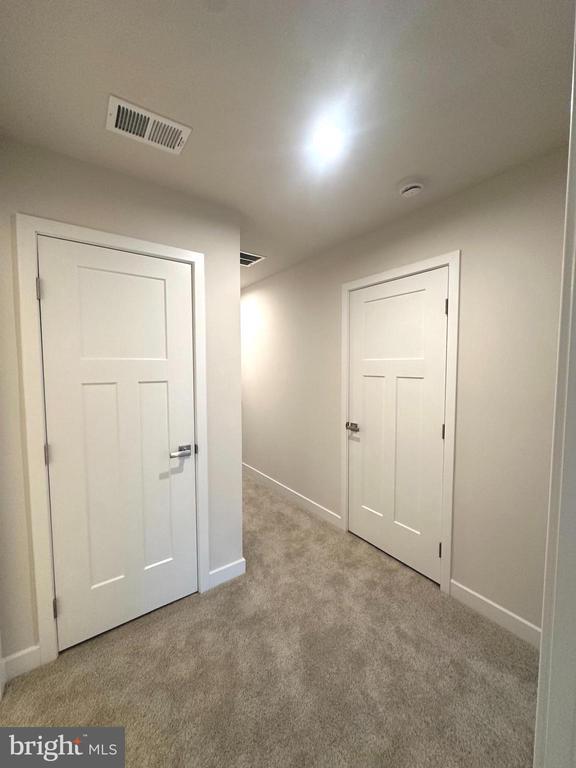 Building Photo - 117 Dunster St