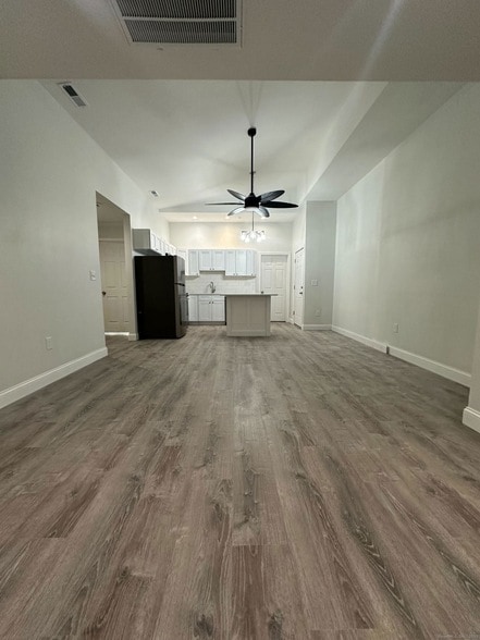 Building Photo - 1085 Whalley Ave