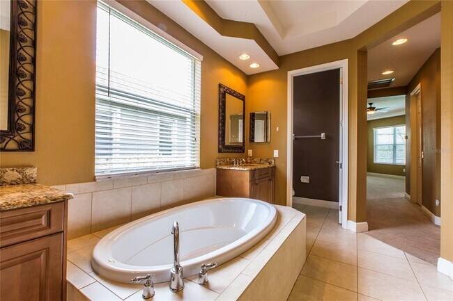 Building Photo - 20003 Ryman Pl