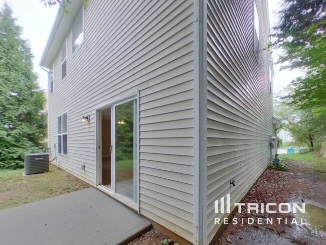 Building Photo - 1931 Moss Creek Dr