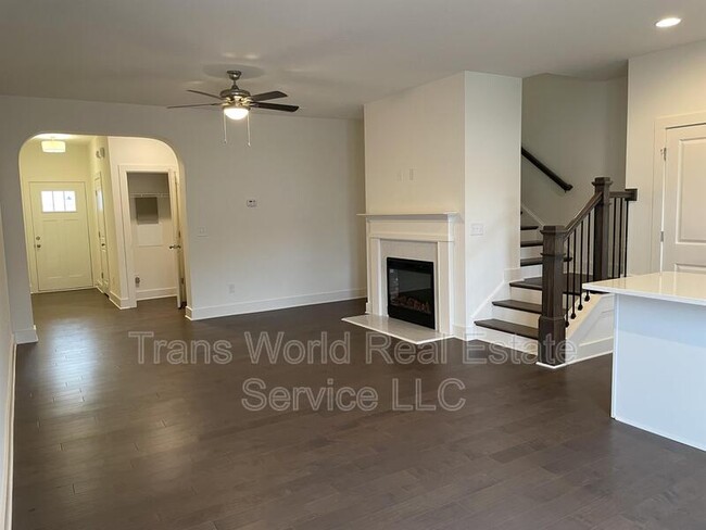 Building Photo - 158 N Auburn Landing Pl