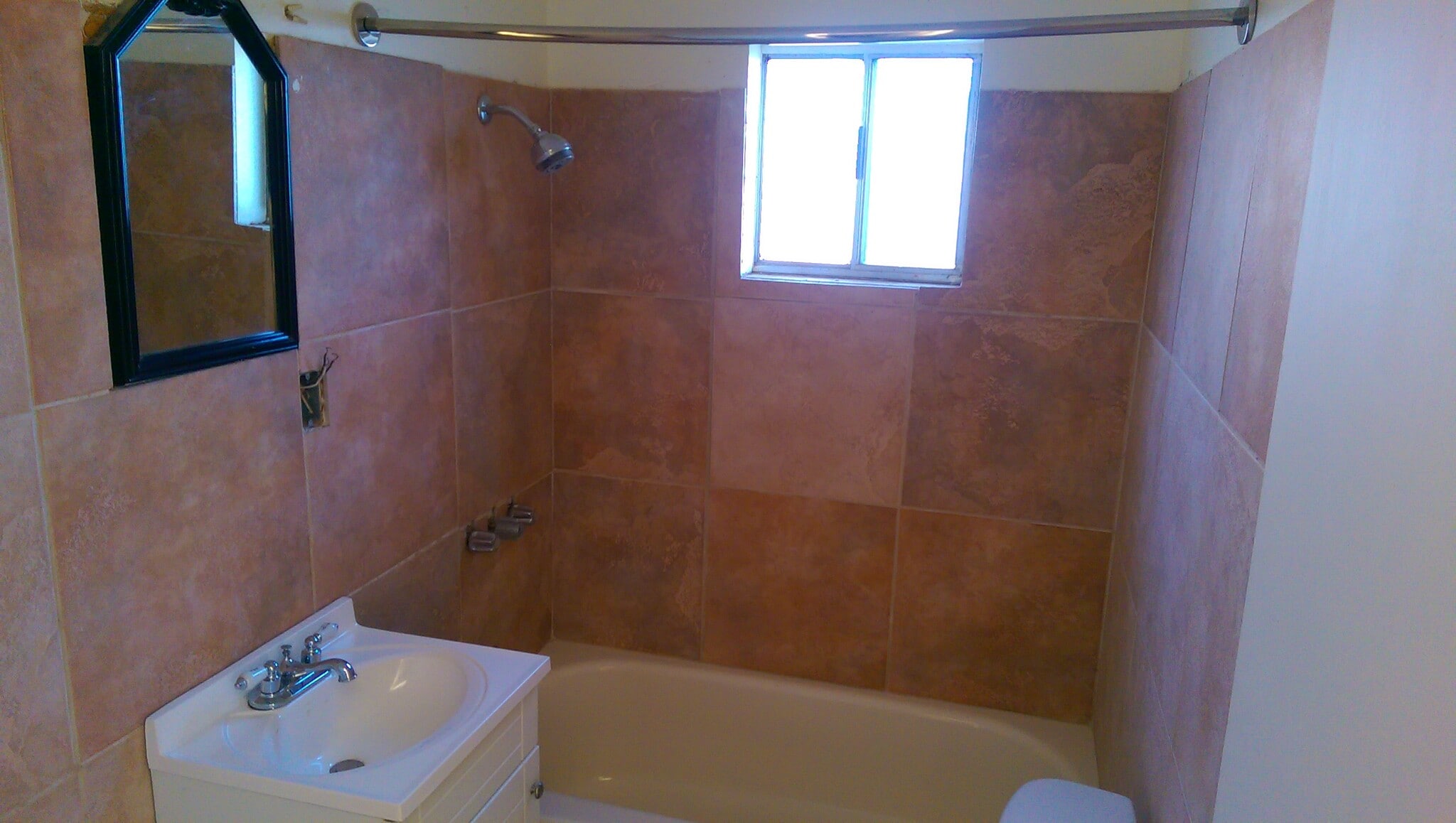 Building Photo - 2395 Jade Ave