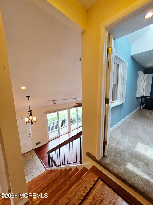 Building Photo - 97 Cotswold Cir