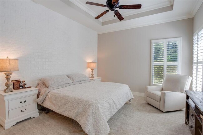 Building Photo - 306 Palermo Dr