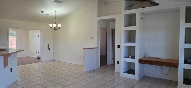 Building Photo - 4828 Jeanette Ct