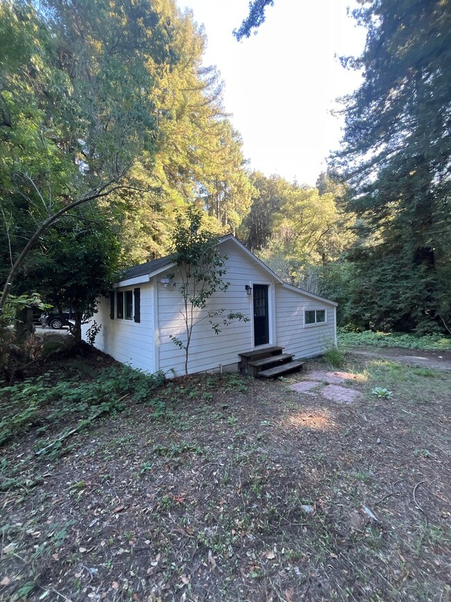 Building Photo - 1946 Green Valley Rd