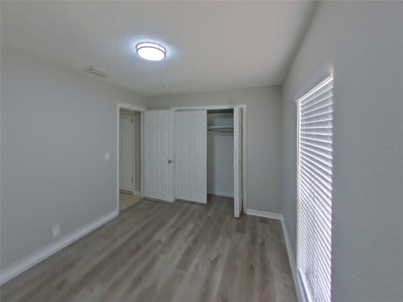Building Photo - 114 Jeffrey Dr