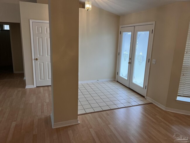 Building Photo - 1841 Southbay Dr