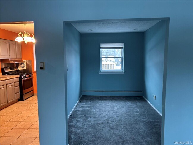 Building Photo - 140 Meyer Oval