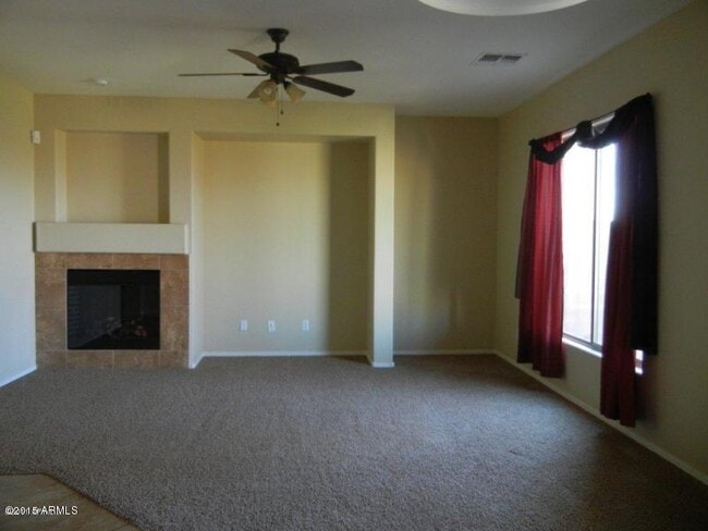 Building Photo - 1740 W Vineyard Plains Dr