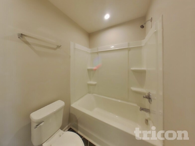 Building Photo - 4114 S Downs Cir