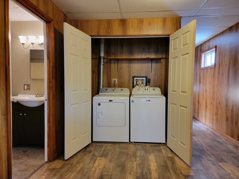 Building Photo - 84 Gross St