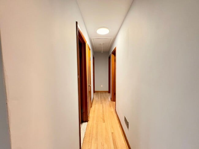 Building Photo - Sprawling Brick Ranch with Huge Lot & Garage in Prime Nottingham Location