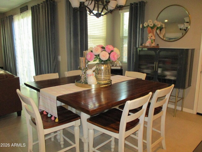 Building Photo - 856 S Agnes Ln