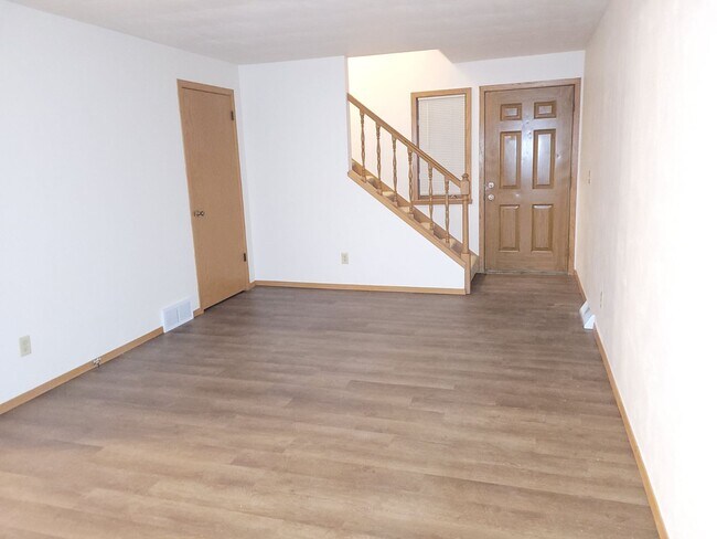 Building Photo - 2803 S Wheatfield Drive