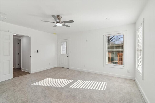 Building Photo - 4179 Hanes Dr