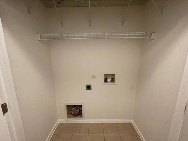 Building Photo - 3517 Bronco Bend Loop