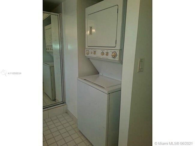 Building Photo - 20850 San Simeon Way