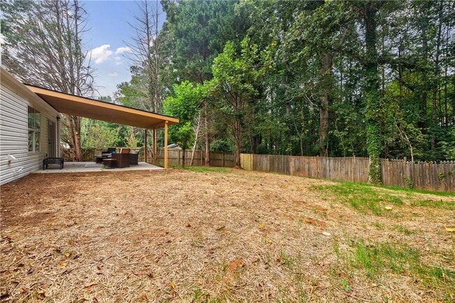 Building Photo - 5195 Hillcrest Glenn Dr