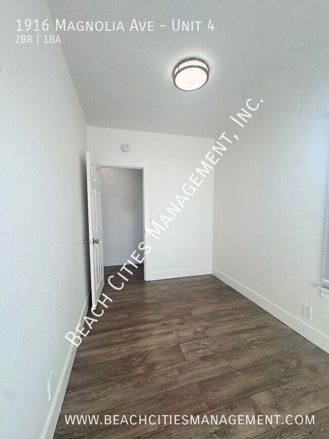 Building Photo - 1916 Magnolia Ave