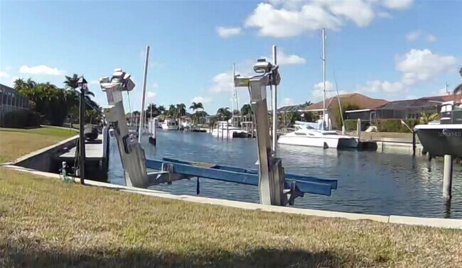 Building Photo - 2500 Rio Lisbo Ct