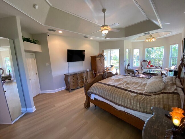 Building Photo - Spectacular and Luxurious Turnkey ANNUAL Lease in The Village of Bridgeport