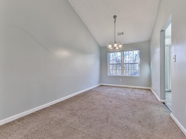 Building Photo - 4375 Yellow Rose Dr