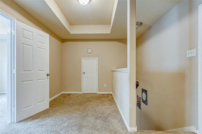 Building Photo - 9419 Sparrow Creek Ct