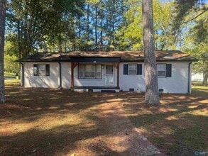 Building Photo - 3201 Searcy Dr NW