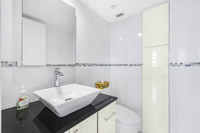 Building Photo - 9511 Collins Ave