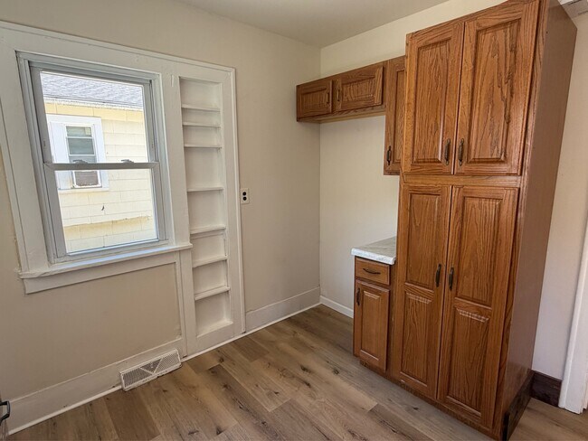 Building Photo - 1128 Maginn Ct