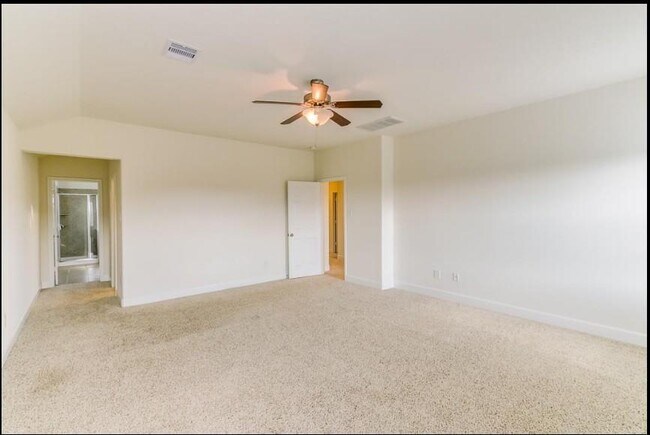 Building Photo - 16442 Williamstown Dr
