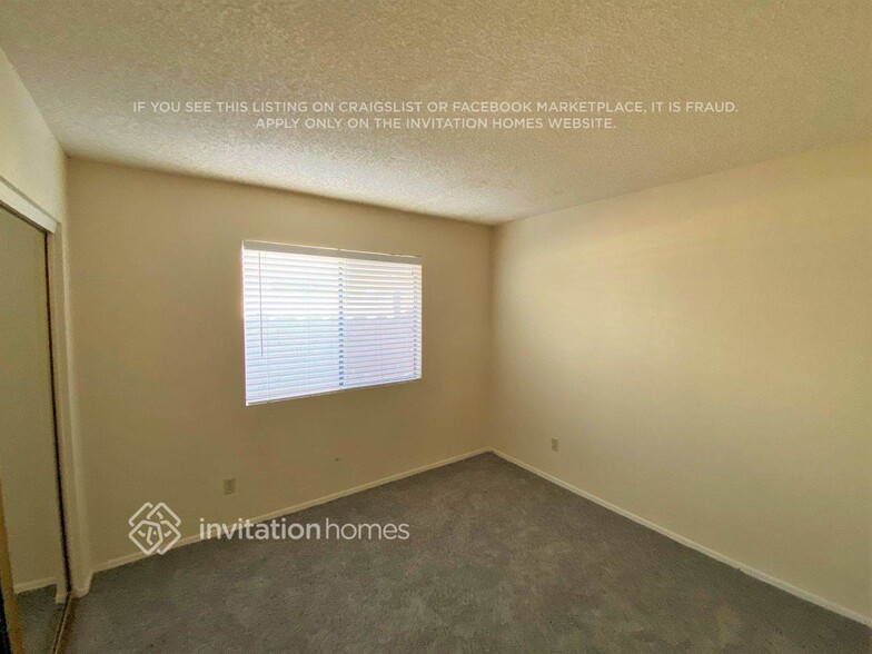 Building Photo - 73 S Sunflower Ct