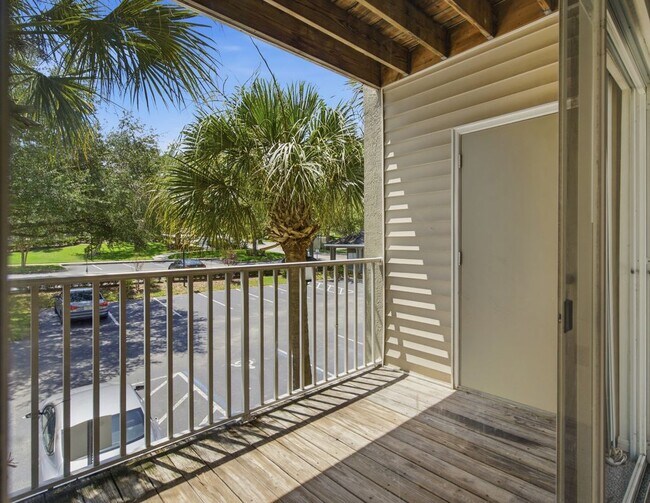 Building Photo - 4240 Summer Landing Dr