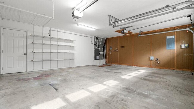Building Photo - 9428 SW 39 Ave