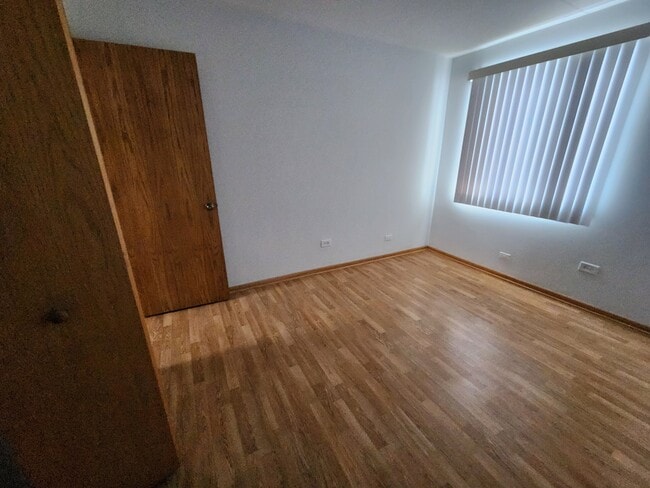 Building Photo - 5231 James Ln