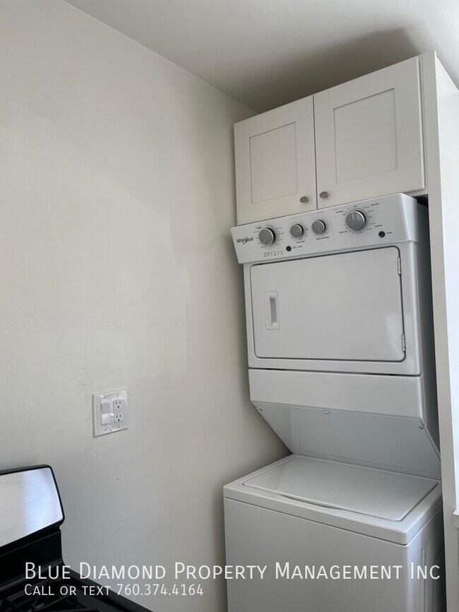 Building Photo - 2045 Edinburg-