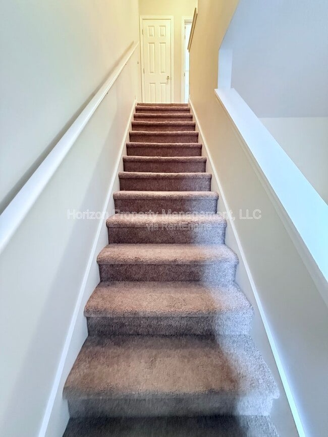 Building Photo - 4018 Hidden Hollow Terrace