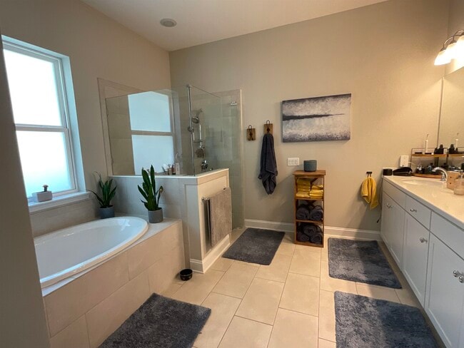 Building Photo - 409 Pescado Dr