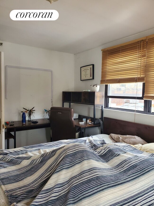 Building Photo - 538 W 50th St