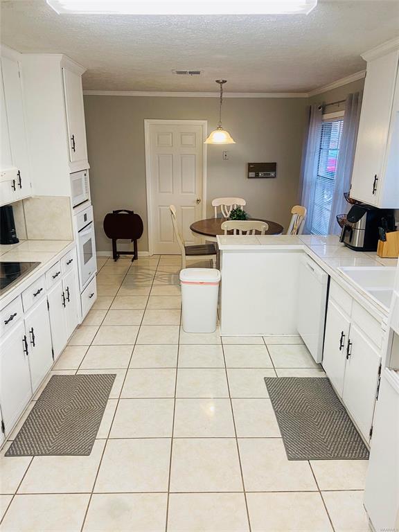 Building Photo - 110 Diane Dr