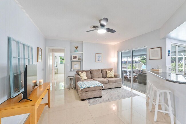 Building Photo - 772 Apple Tree Ln