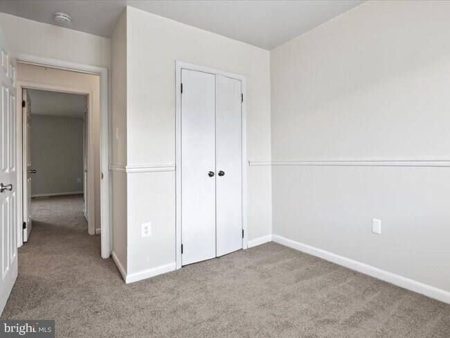 Building Photo - 8633 Madera Ct