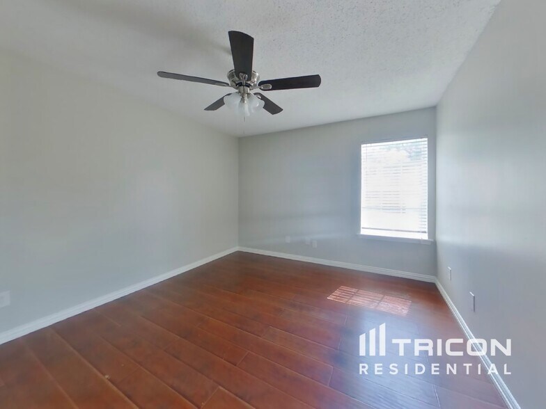Building Photo - 1122 Heiden Ct
